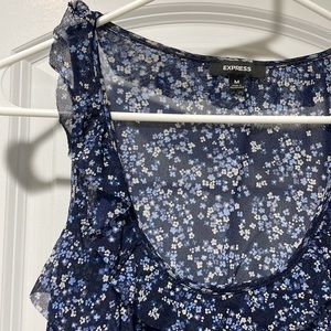 Express, Floral / Ruffle Top, Size Medium